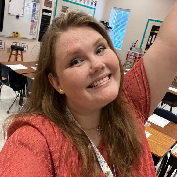 Meet your Posher, Kelsey - Picture 1 of 13